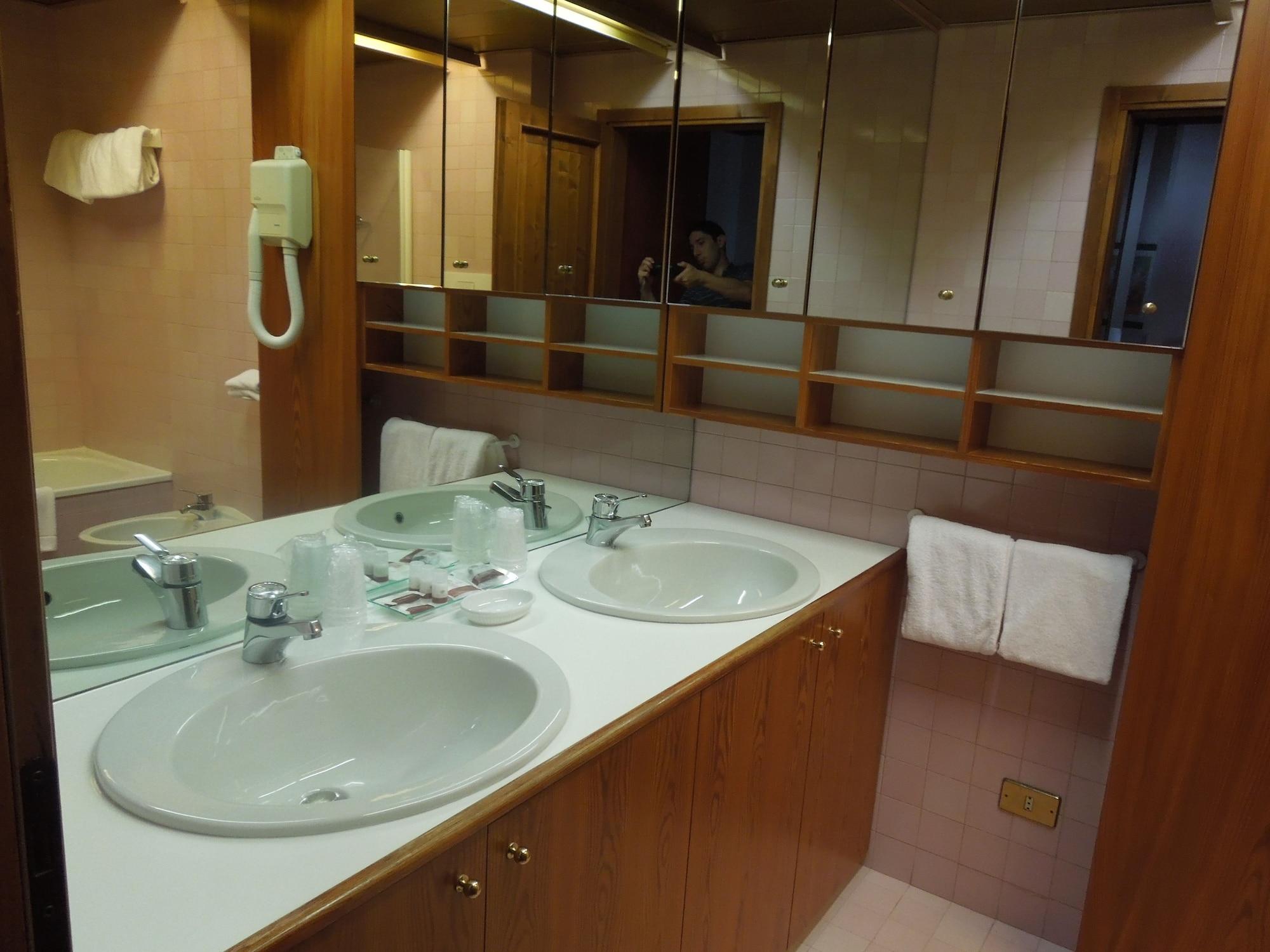 Hotel Mirage كورتينا دامبيتزو المظهر الخارجي الصورة